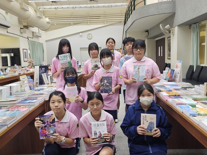 114學年度巡迴書展抽書 獲獎同學