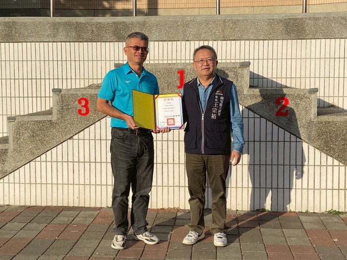 校長致贈感謝狀圖片